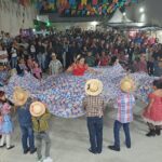 Apresentação no Arraiá da Paróquia 13