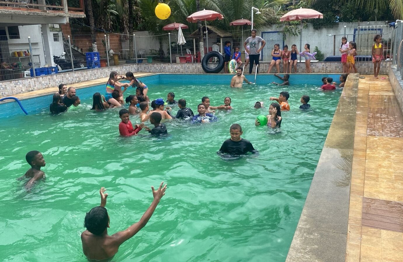 Passeio na piscina 32